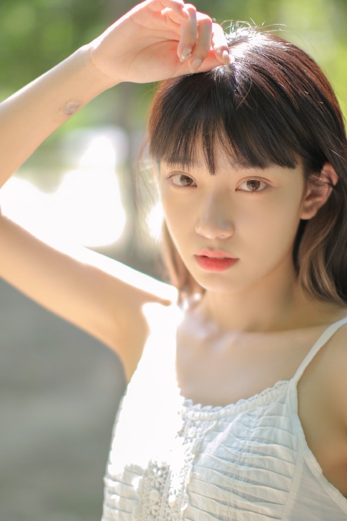 我的天才女友 封面